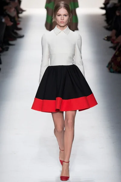 Look 11